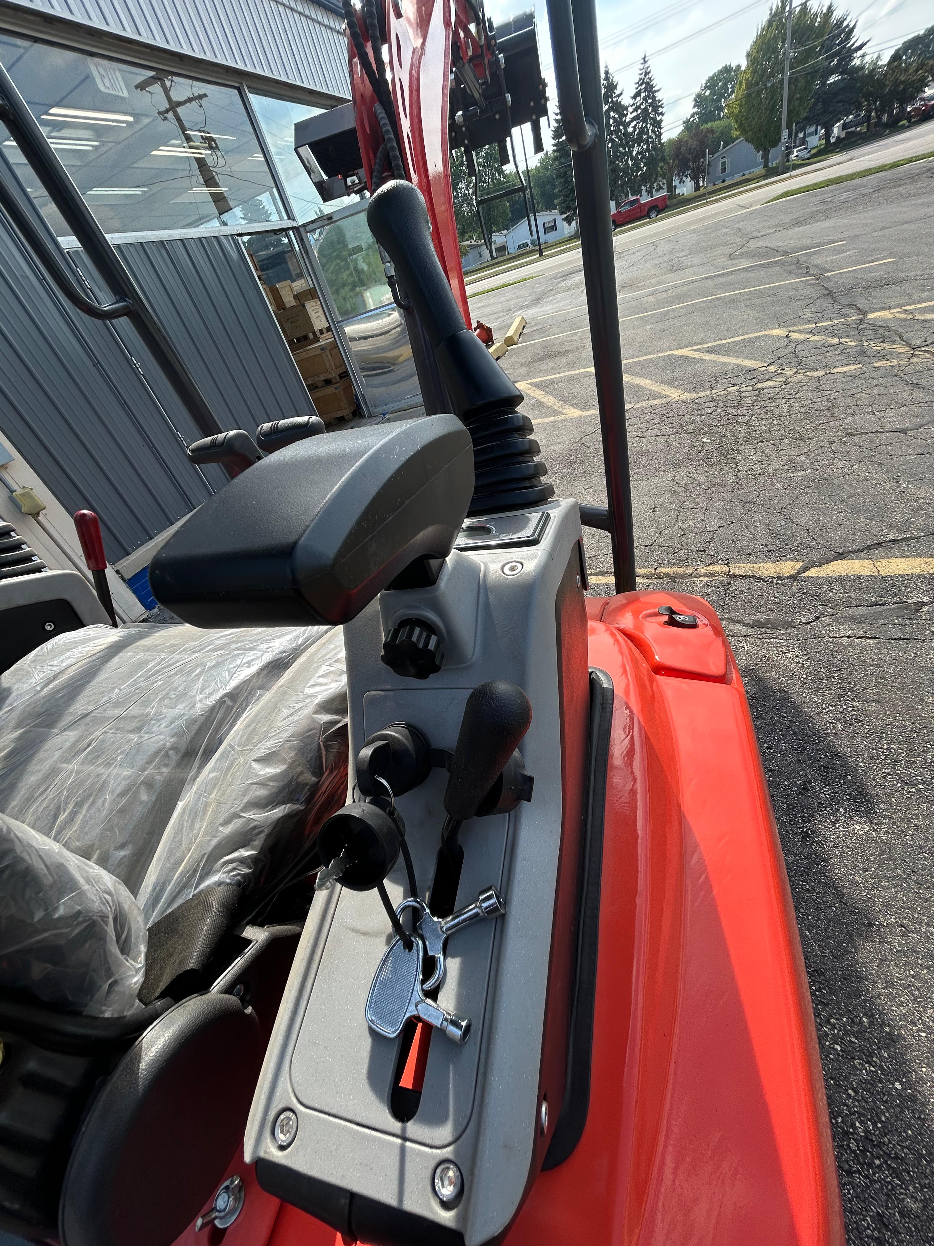 2025 2 Ton New Mini Excavator D902 Swing Boom + Hyraulic Thumb
