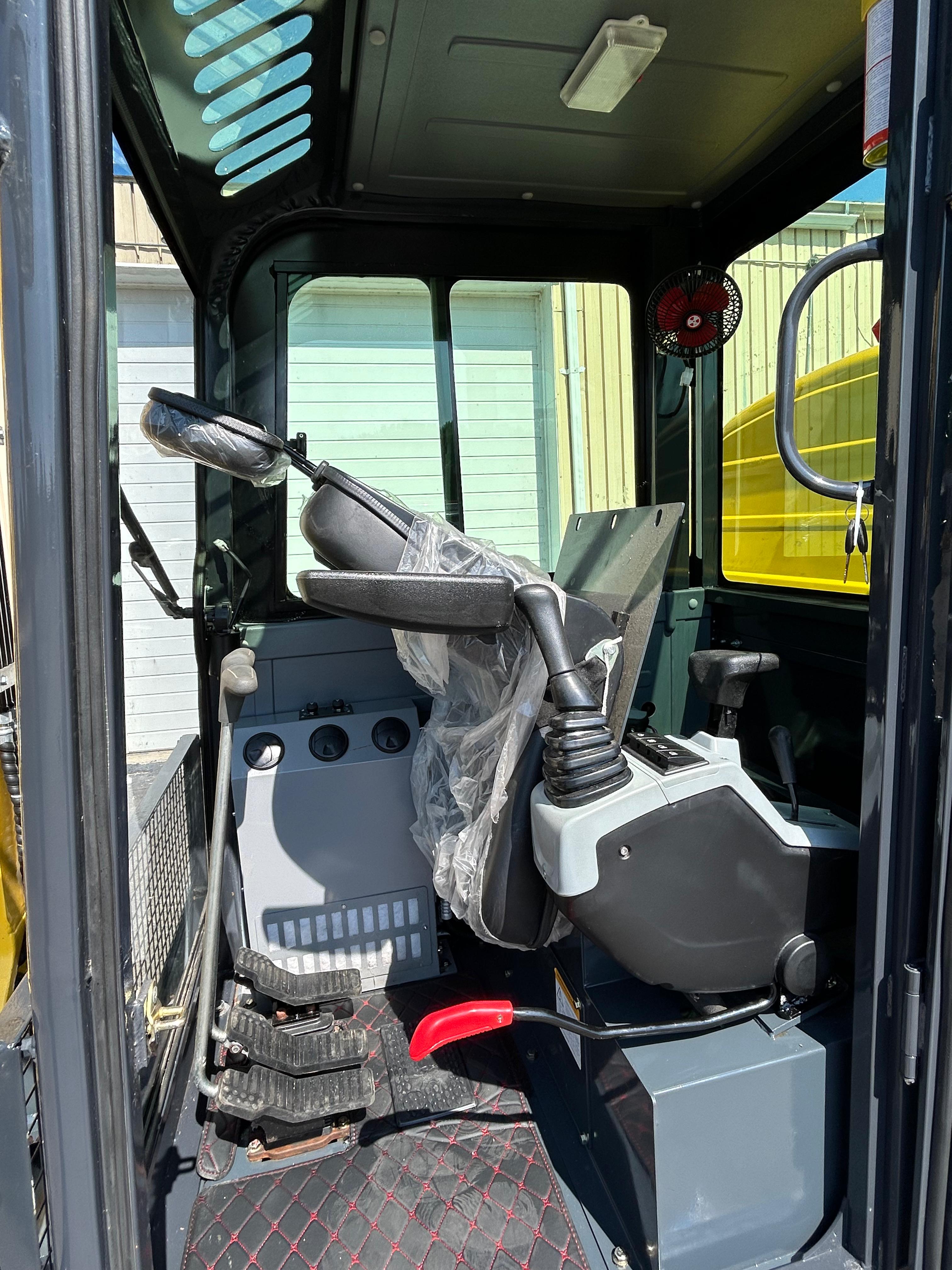 FREE SHIPPNG 2024 Used Excavator, EPA CERTFD Kubota V1505 Engine 3.5 TON