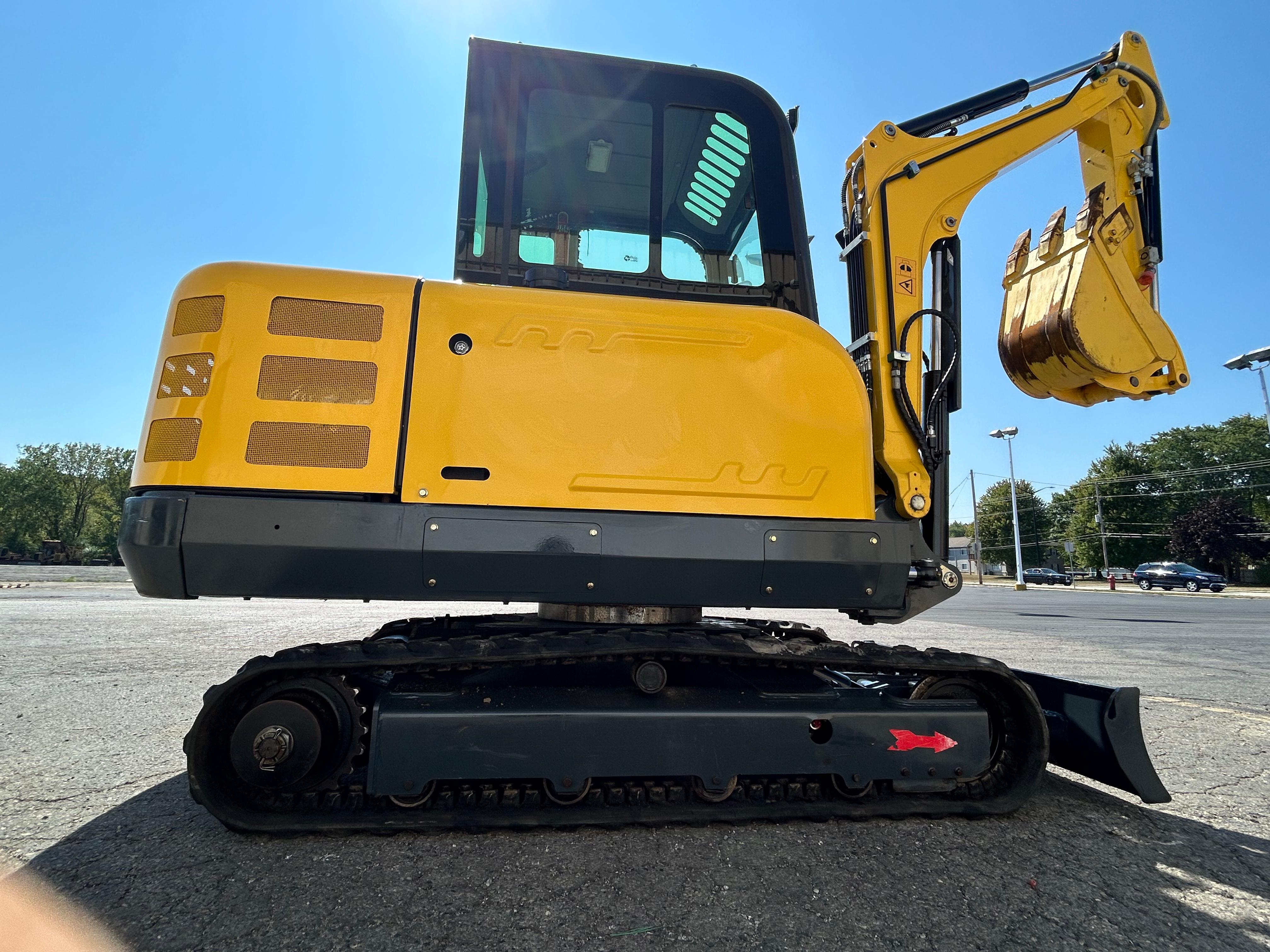 FREE SHIPPNG 2024 Used Excavator, EPA CERTFD Kubota V1505 Engine 3.5 TON