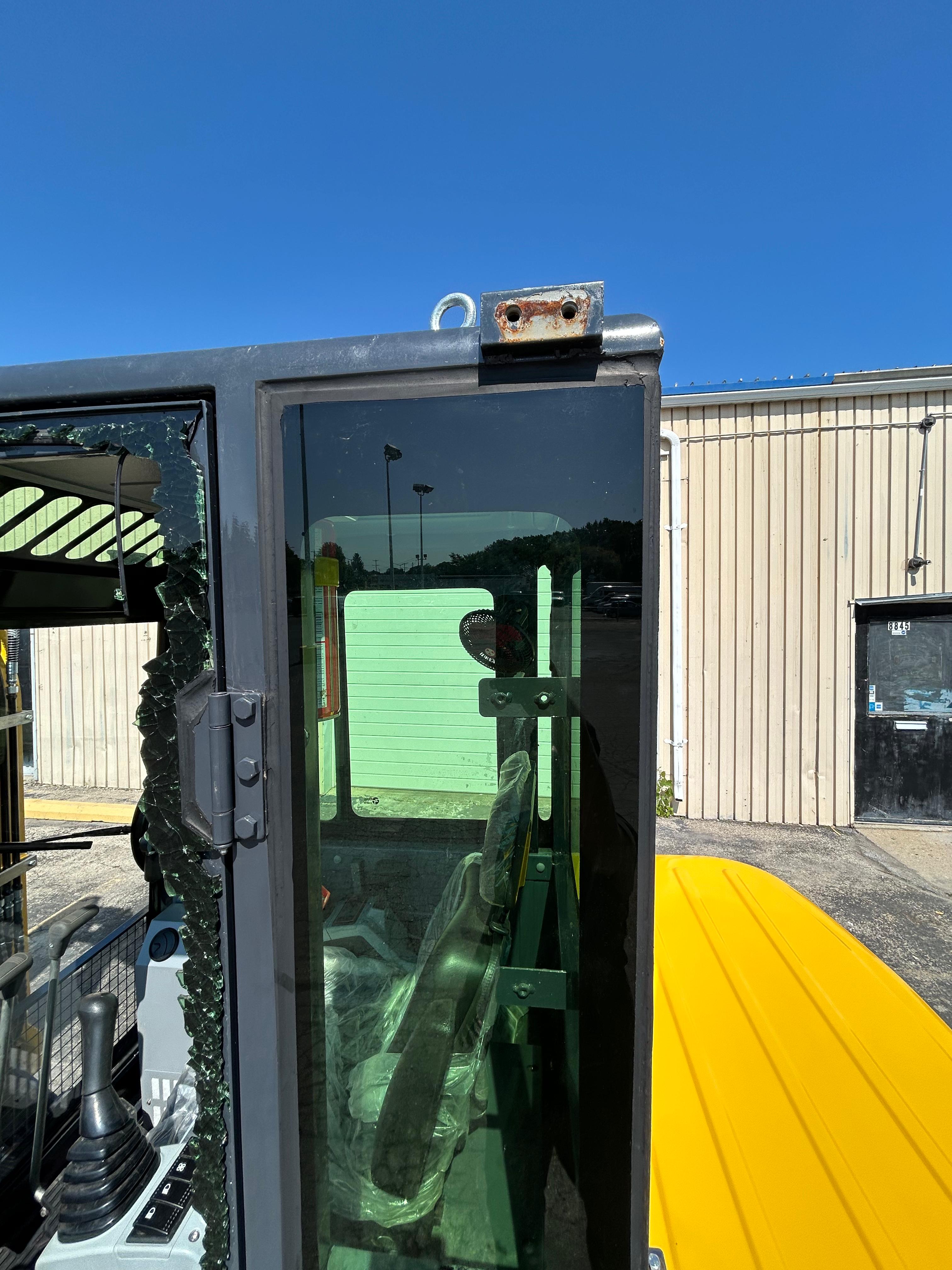 FREE SHIPPNG 2024 Used Excavator, EPA CERTFD Kubota V1505 Engine 3.5 TON