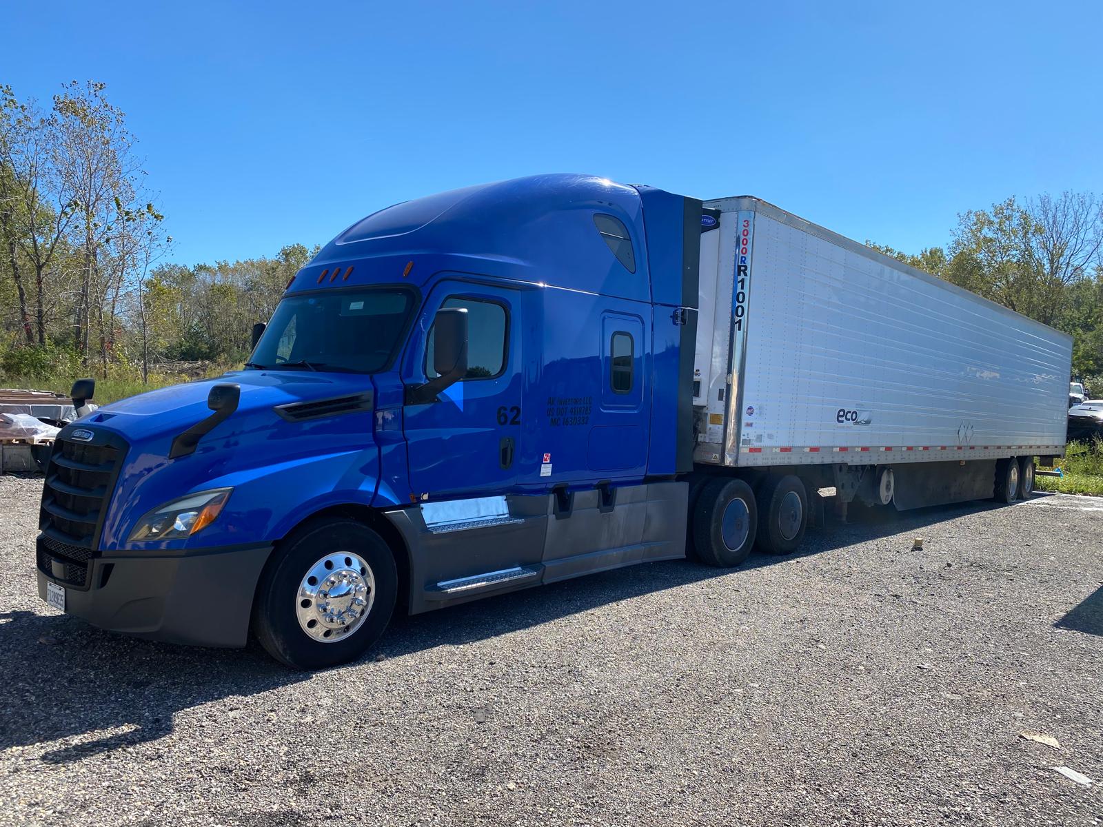 2020 Freightliner Cascadia PT126 Engine Model: DD15 WITH 482,466 MILES Sleeper