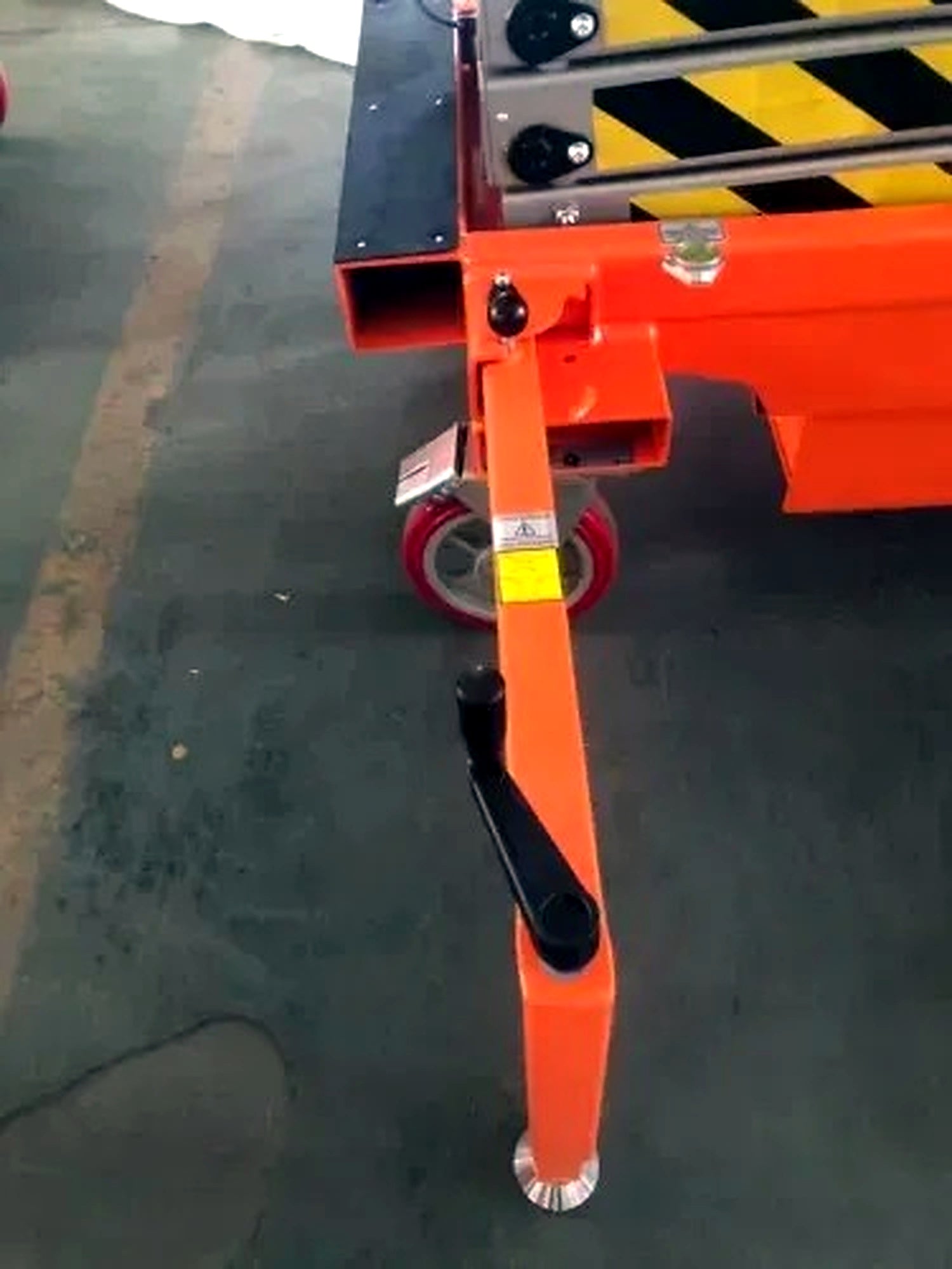 FREE SHIPPING NEW 5 STAR 22 FEET MAX LIFT ELECTRIC SCISSOR LIFT MAN LIFT