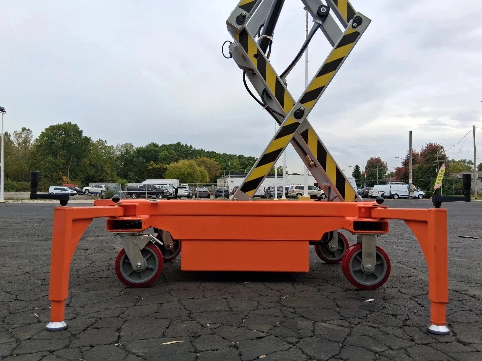 Free Shipping New 5 Star 22 Feet Max Lift Electric Scissor Lift Man Lift.