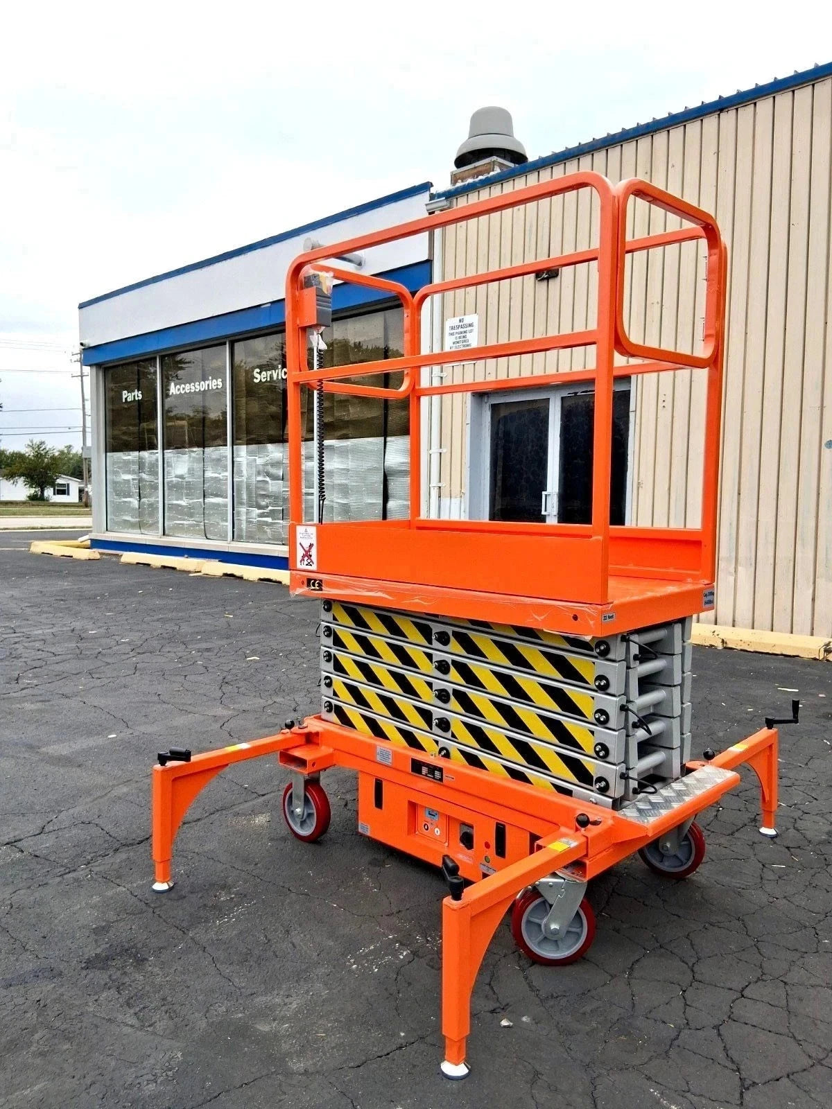 Free Shipping New 5 Star 22 Feet Max Lift Electric Scissor Lift Man Lift.