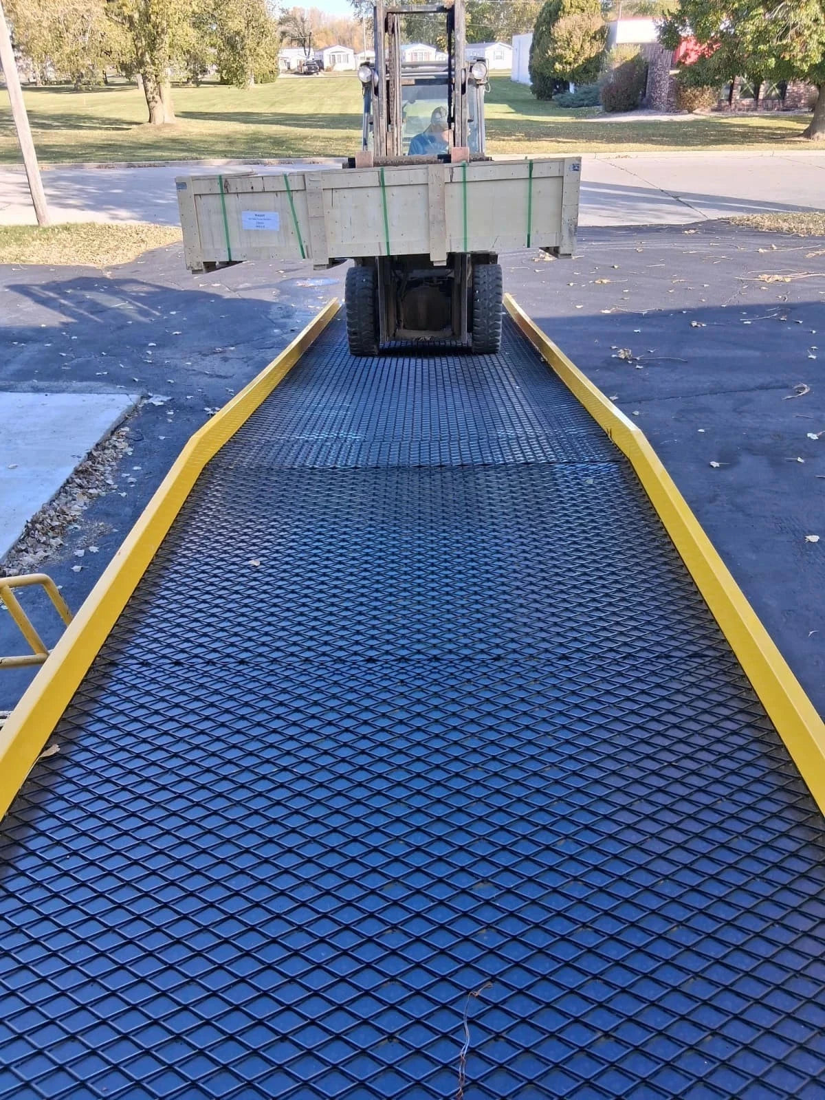 FREE SHIPPING Yard Ramp, Trailer loading Dock, 35 Ft Long 83"W 22000 Lbs Capcity