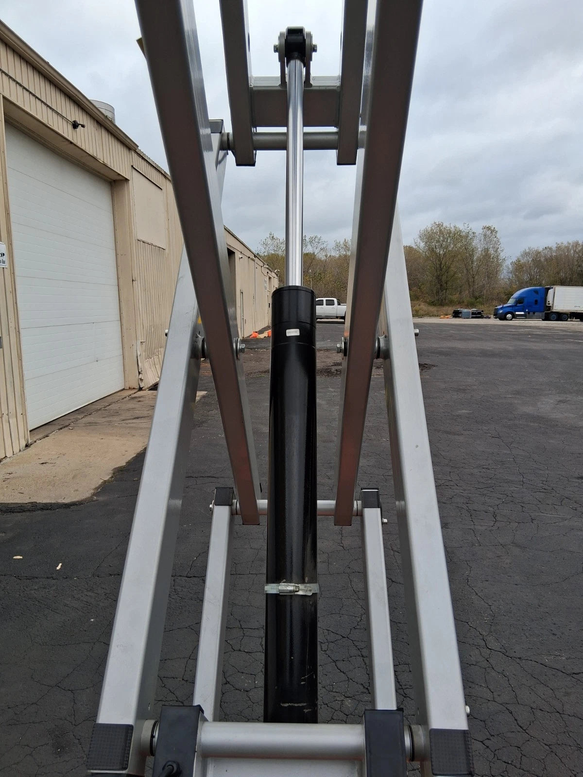 LOCAL PICK UP ONLY 2022 Open Box 5 STAR 16 FEET MAX LIFT ELECTRIC SCISSOR LIFT MAN LIFT&nbsp;