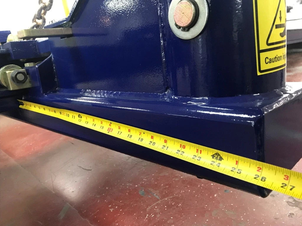 25 FEET 4 TOWERS AUTO BODY SHOP FRAME MACHINE WITH FREE CLAMPS, TOOLS TOOL CART