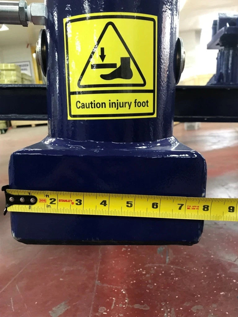 25 FEET 4 TOWERS AUTO BODY SHOP FRAME MACHINE WITH FREE CLAMPS, TOOLS TOOL CART