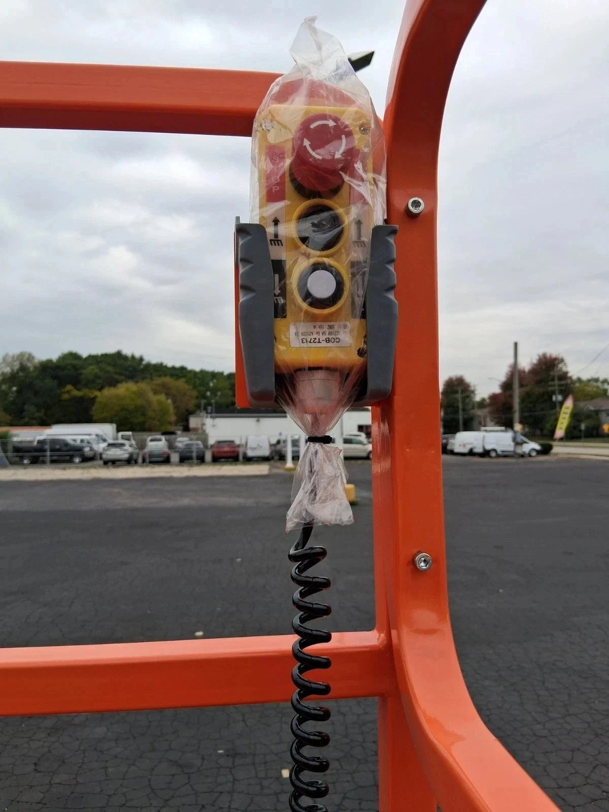 FREE SHIPPING NEW 5 STAR 22 FEET MAX LIFT ELECTRIC SCISSOR LIFT MAN LIFT.