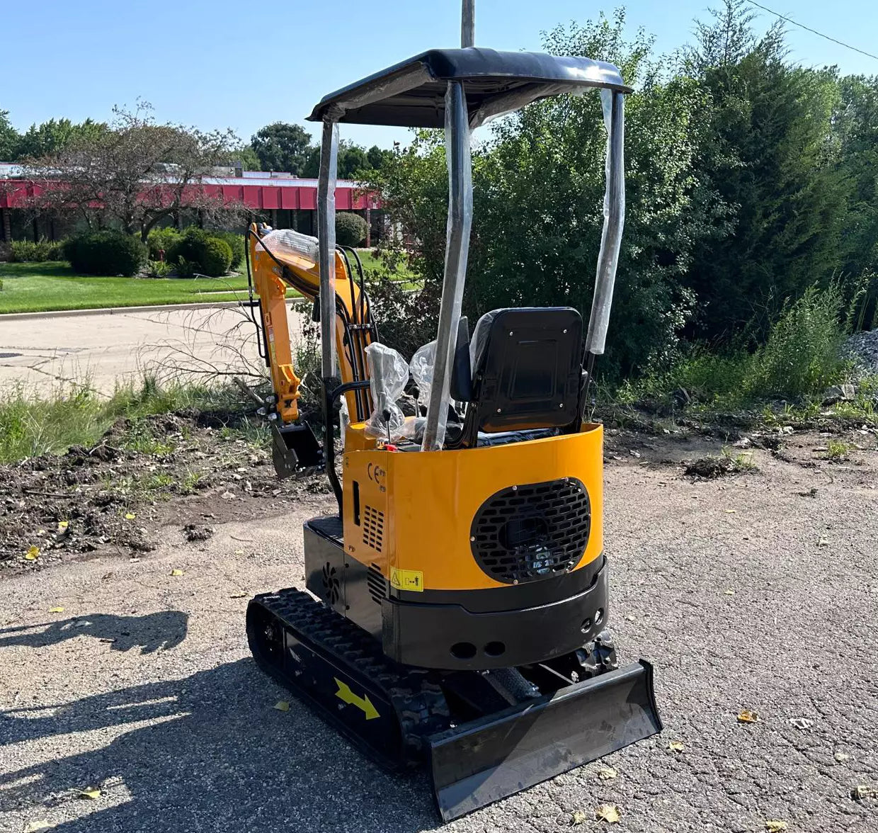 New Mini Excavator, 1 Ton EPA Certified USA Gas Briggs & Stratton Engine