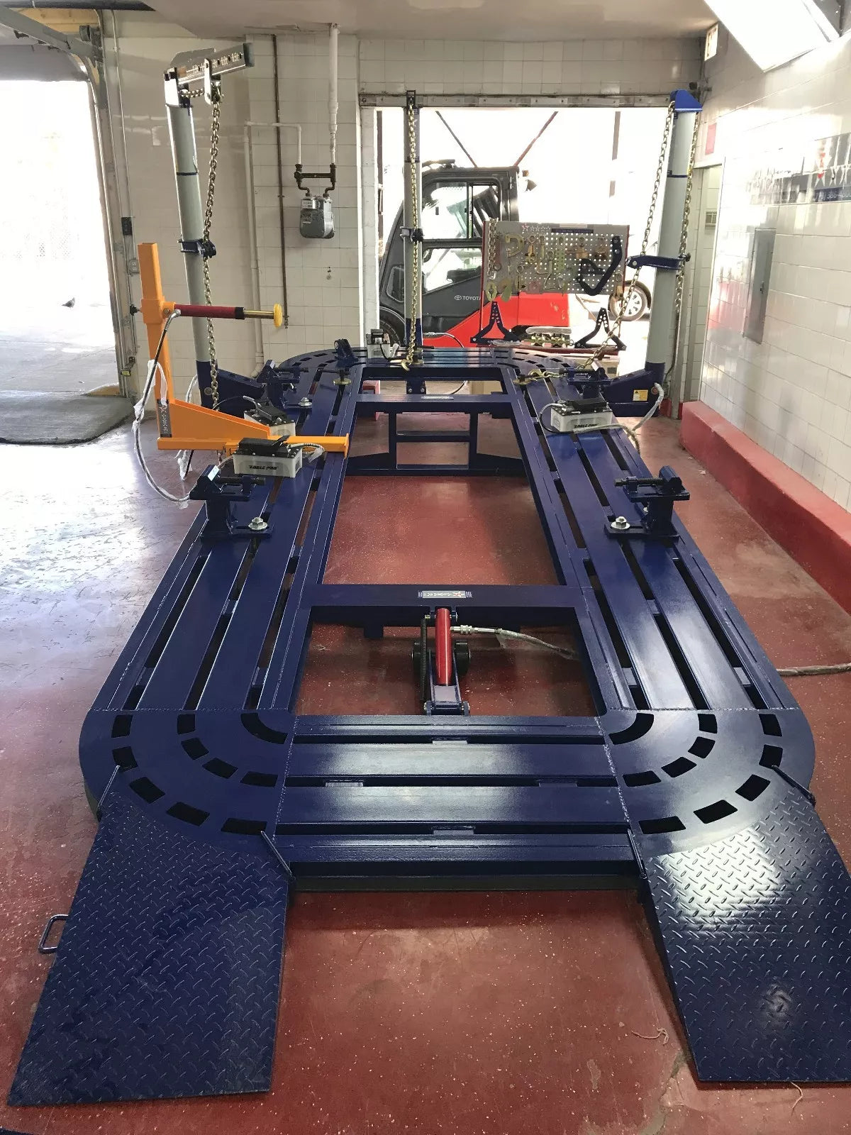 NEW FREE SHIPPING 18.5 FEET LONG AUTO BODY FRAME MACHINE RACK 3 TOWERS WITH CLAMPS