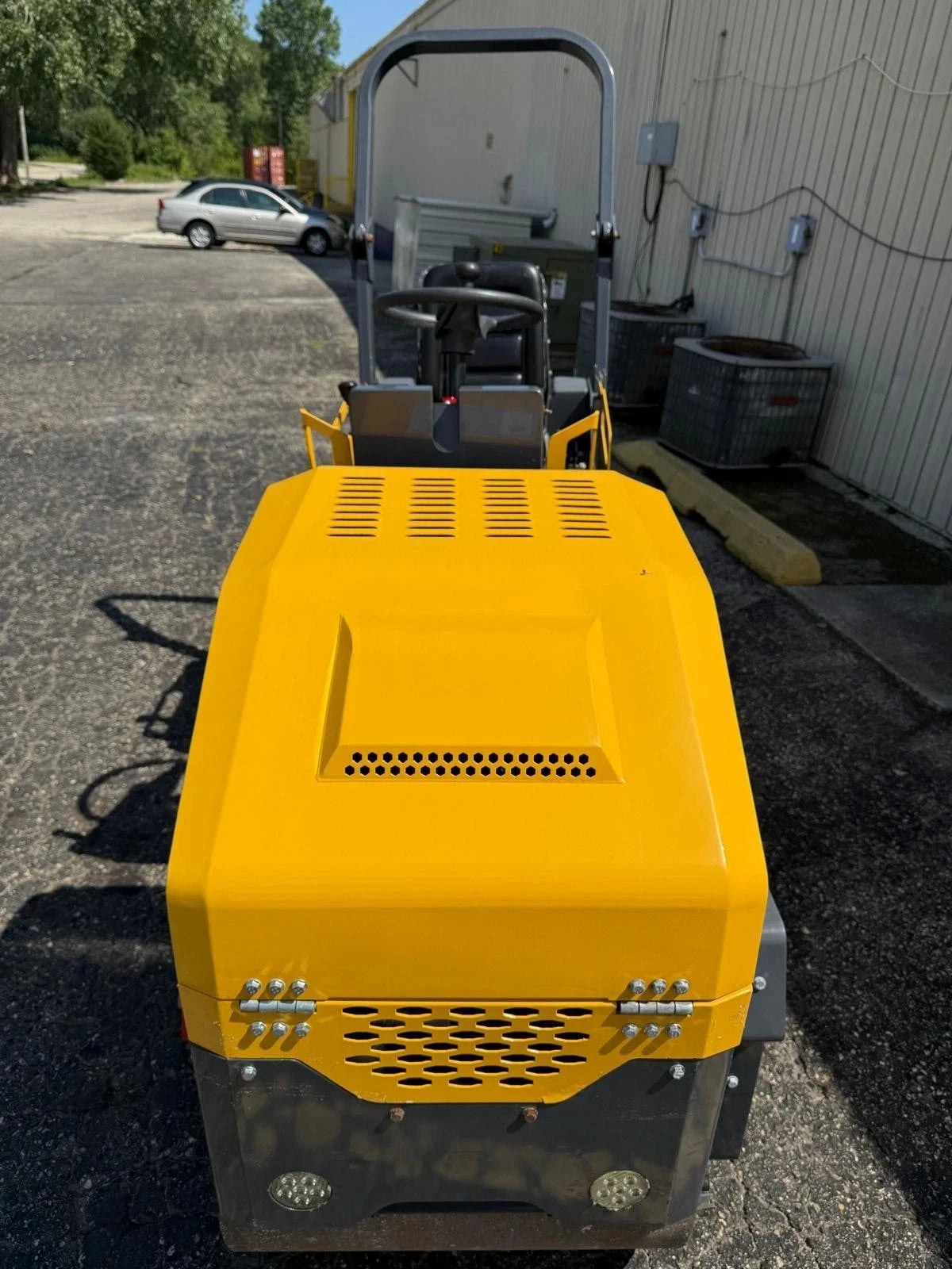 New 1 Ton Asphalt Roller BRIGGS & STRATTON ENGINE - EPA certified Local Pick Up