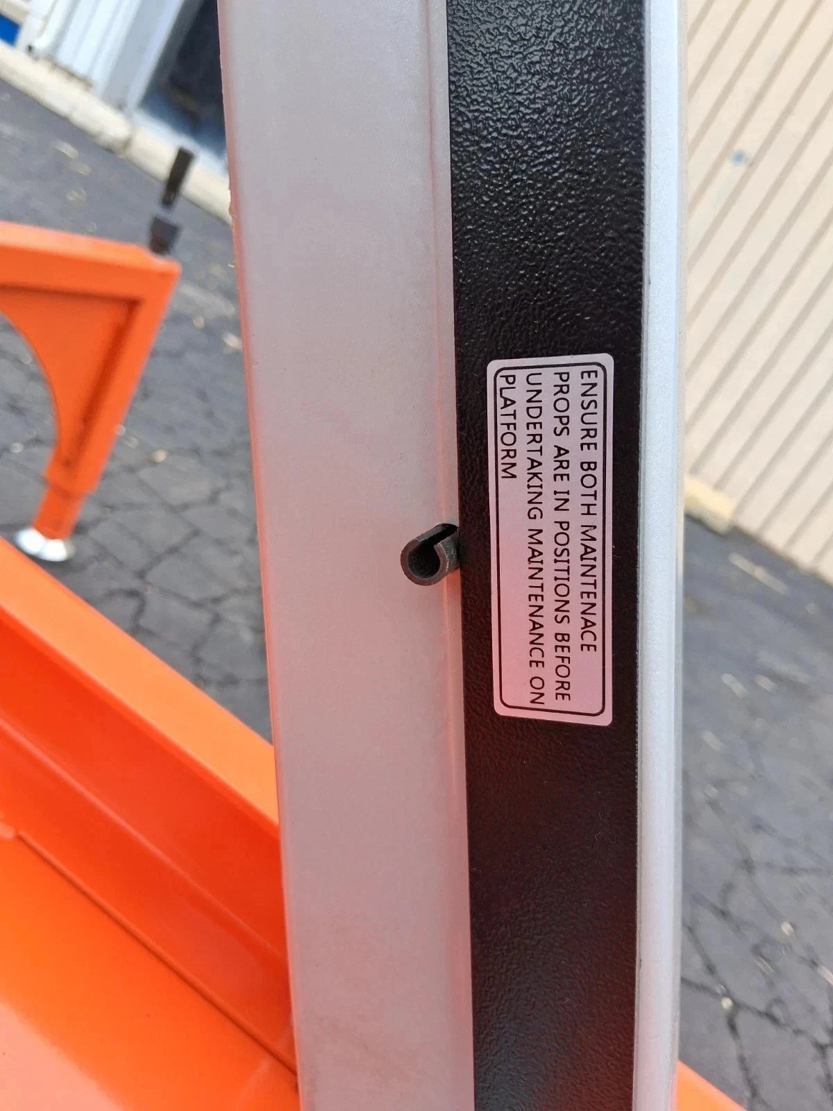 Free Shipping New 5 Star 22 Feet Max Lift Electric Scissor Lift Man Lift.