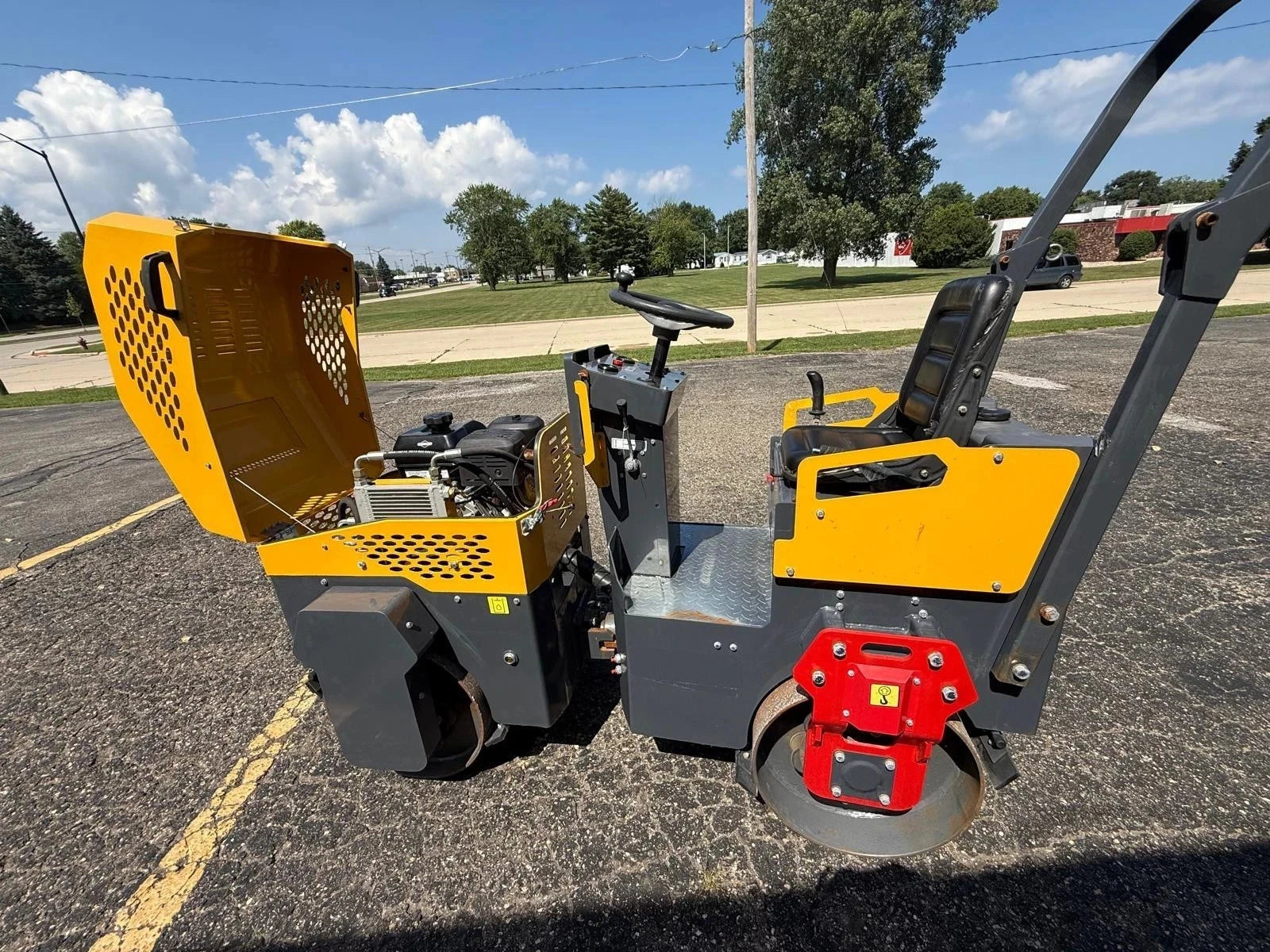 New 1 Ton Asphalt Roller BRIGGS & STRATTON ENGINE - EPA certified Local Pick Up