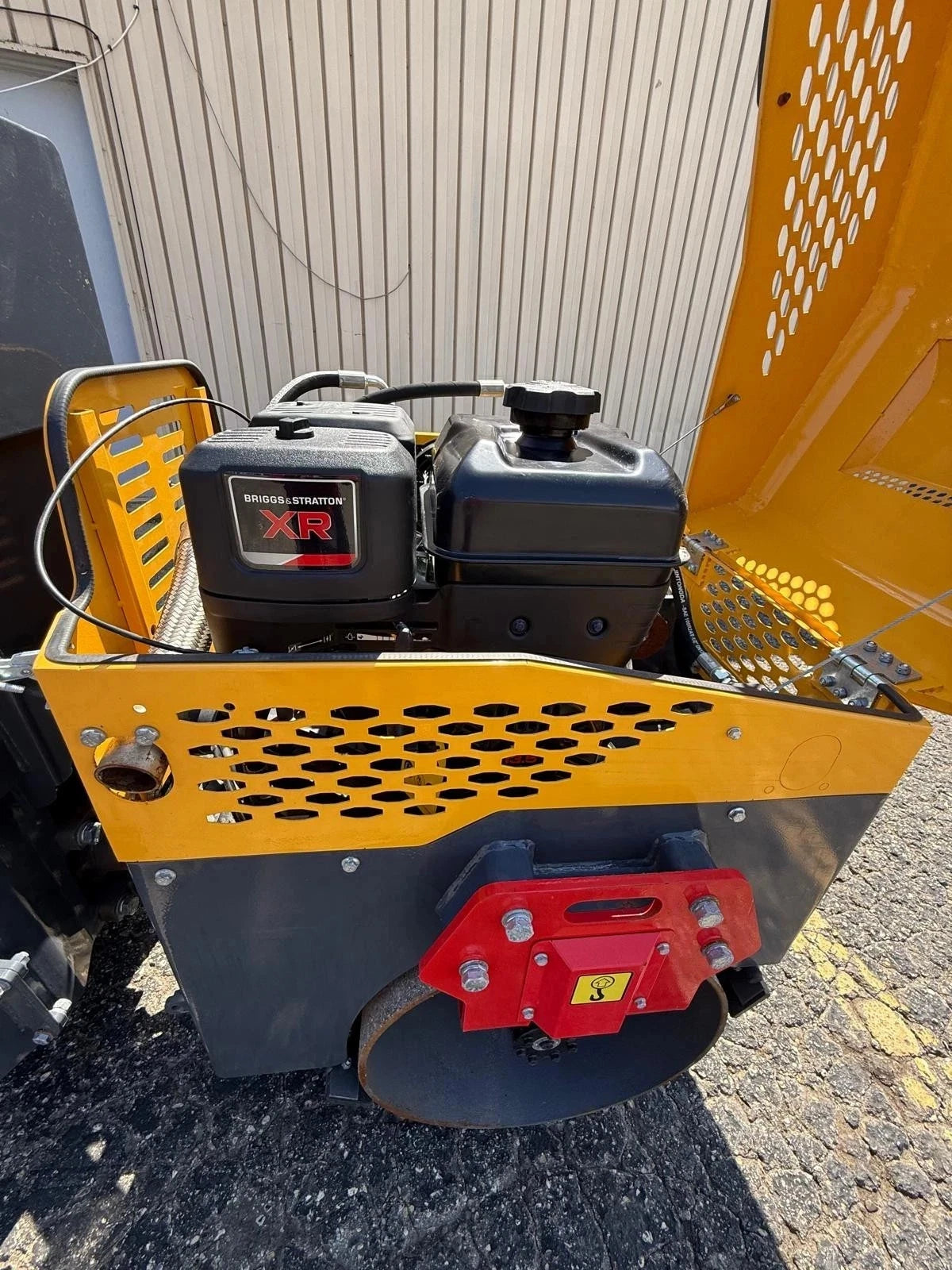 New 1 Ton Asphalt Roller BRIGGS & STRATTON ENGINE - EPA certified Local Pick Up