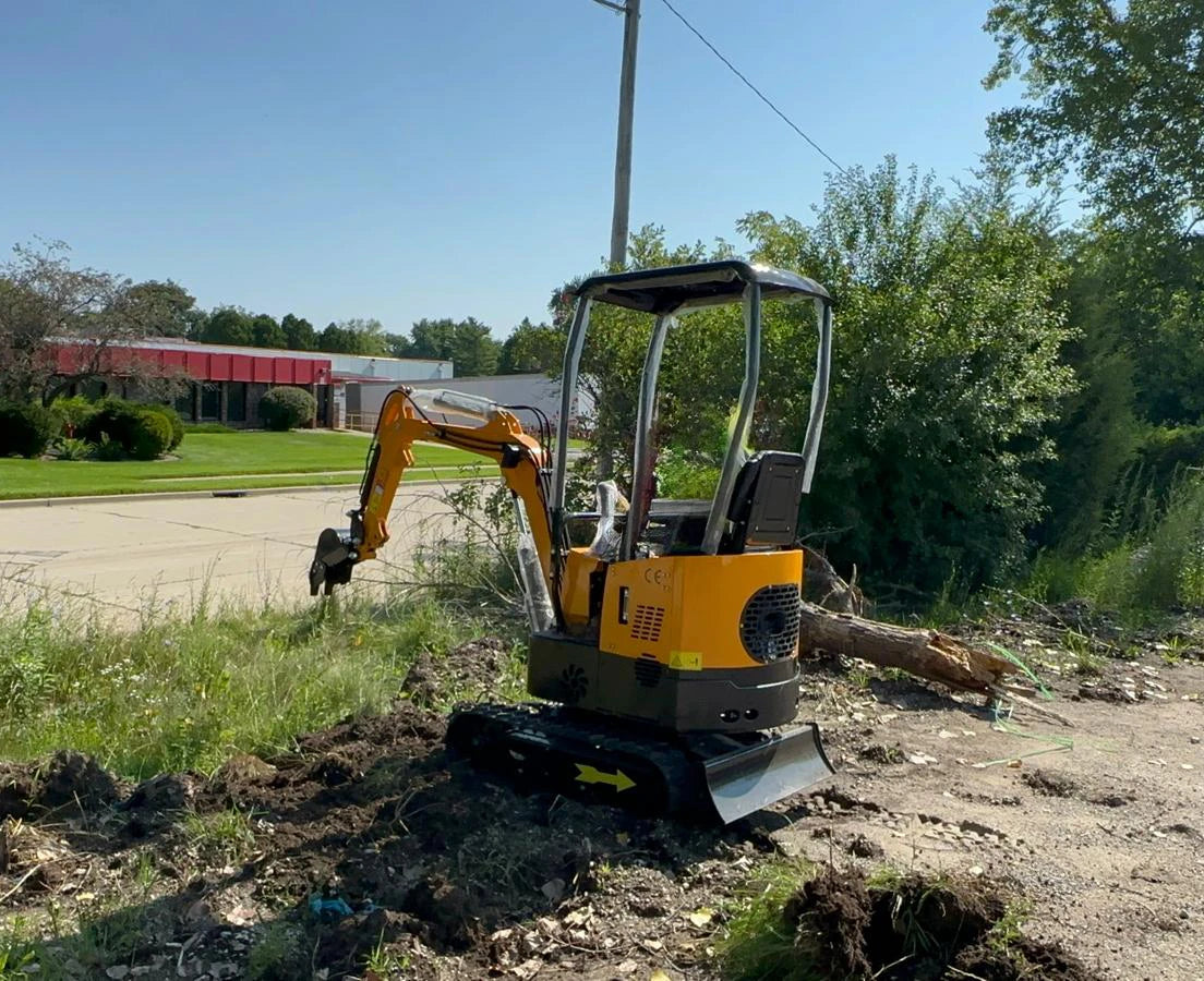 New Mini Excavator, 1 Ton EPA Certified USA Gas Briggs & Stratton Engine