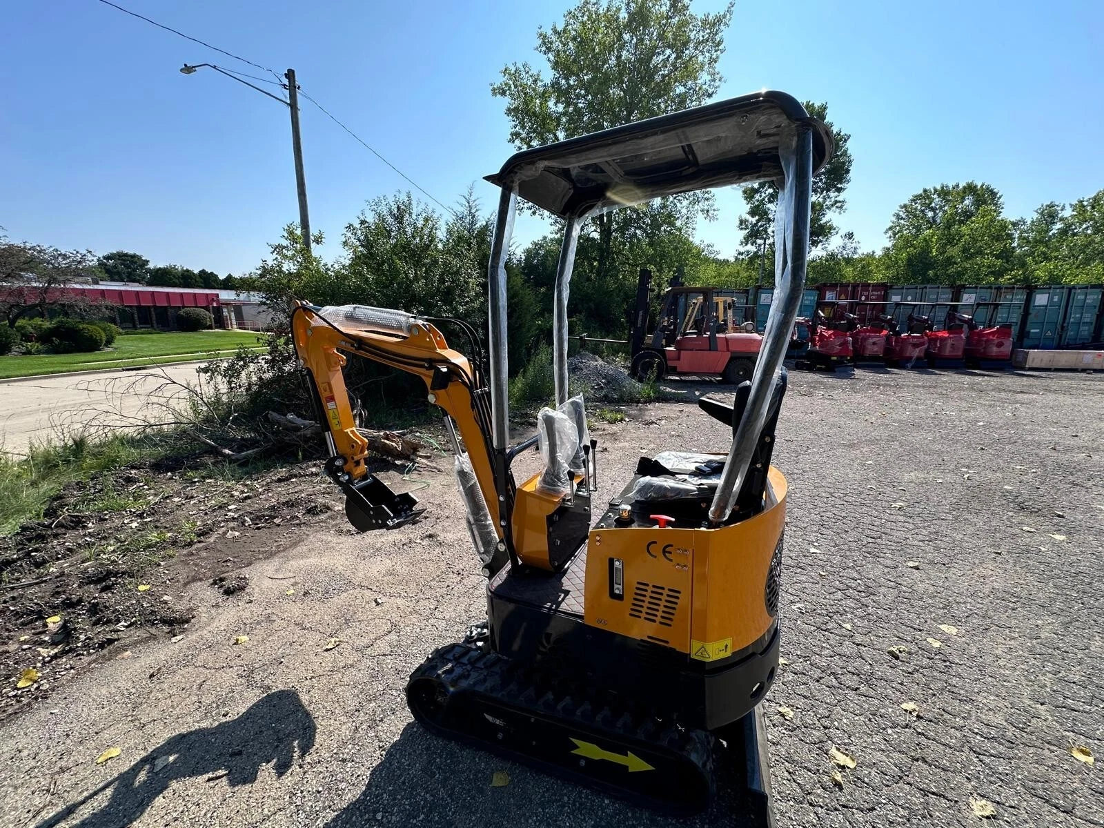 New Mini Excavator, 1 Ton EPA Certified USA Gas Briggs & Stratton Engine