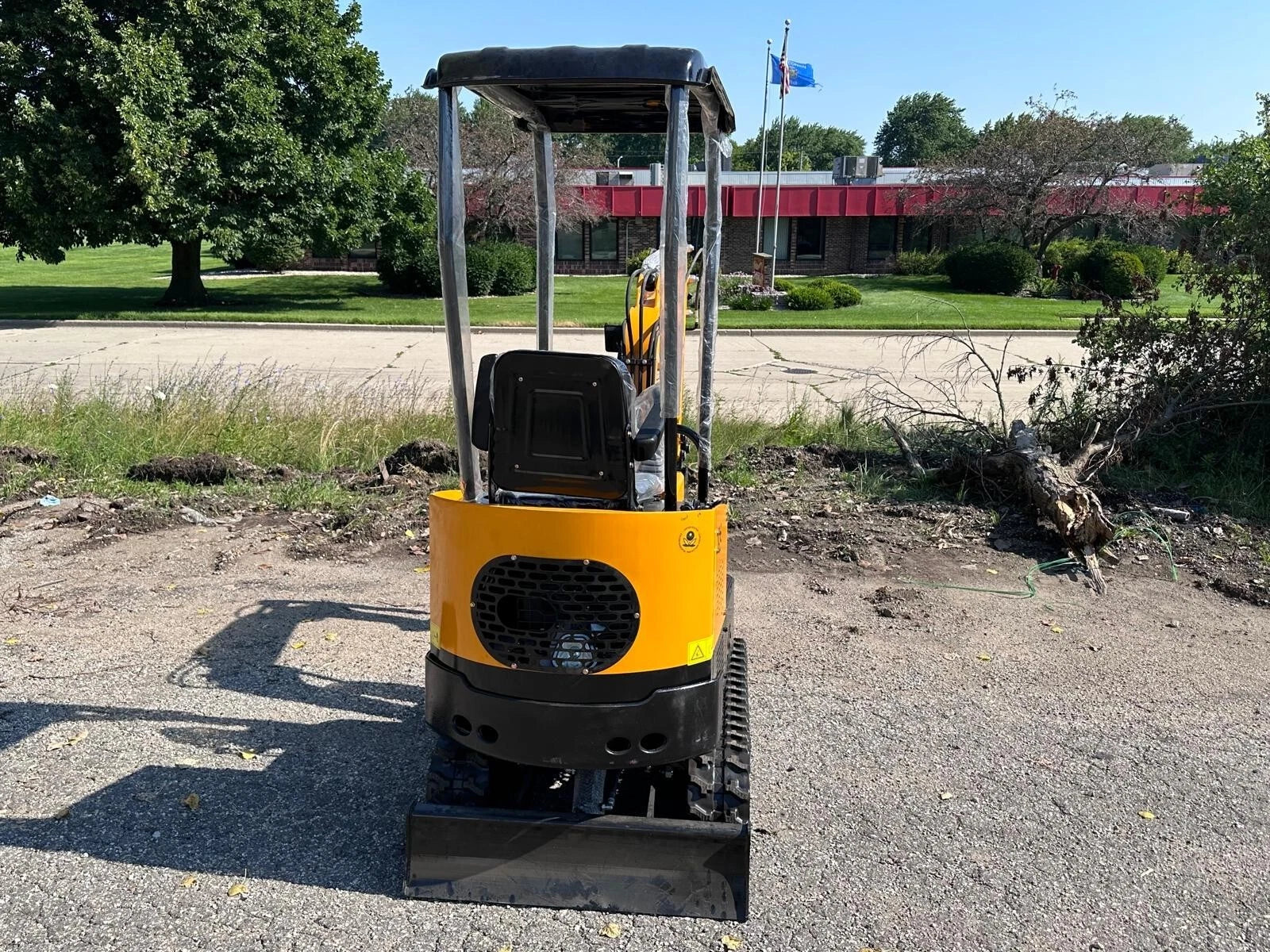 New Mini Excavator, 1 Ton EPA Certified USA Gas Briggs & Stratton Engine