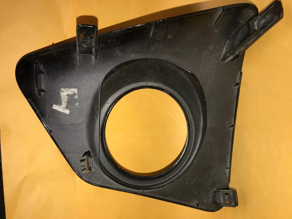 2015 Toyota Corolla Fog Bezel OEM RH