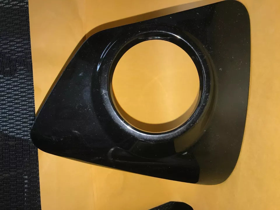 2015 Toyota Corolla Fog Bezel OEM RH