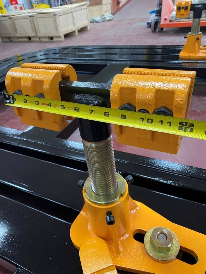 Universal Heavy Duty Auto Body Frame Machine Tie Down Clamp a Set of 4 / Free Local Pickup